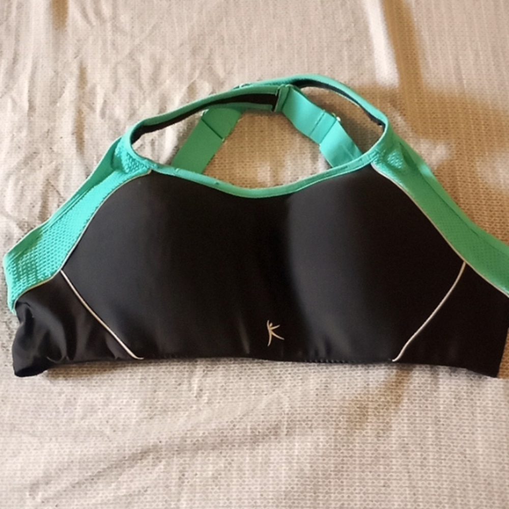 Woman sport bra